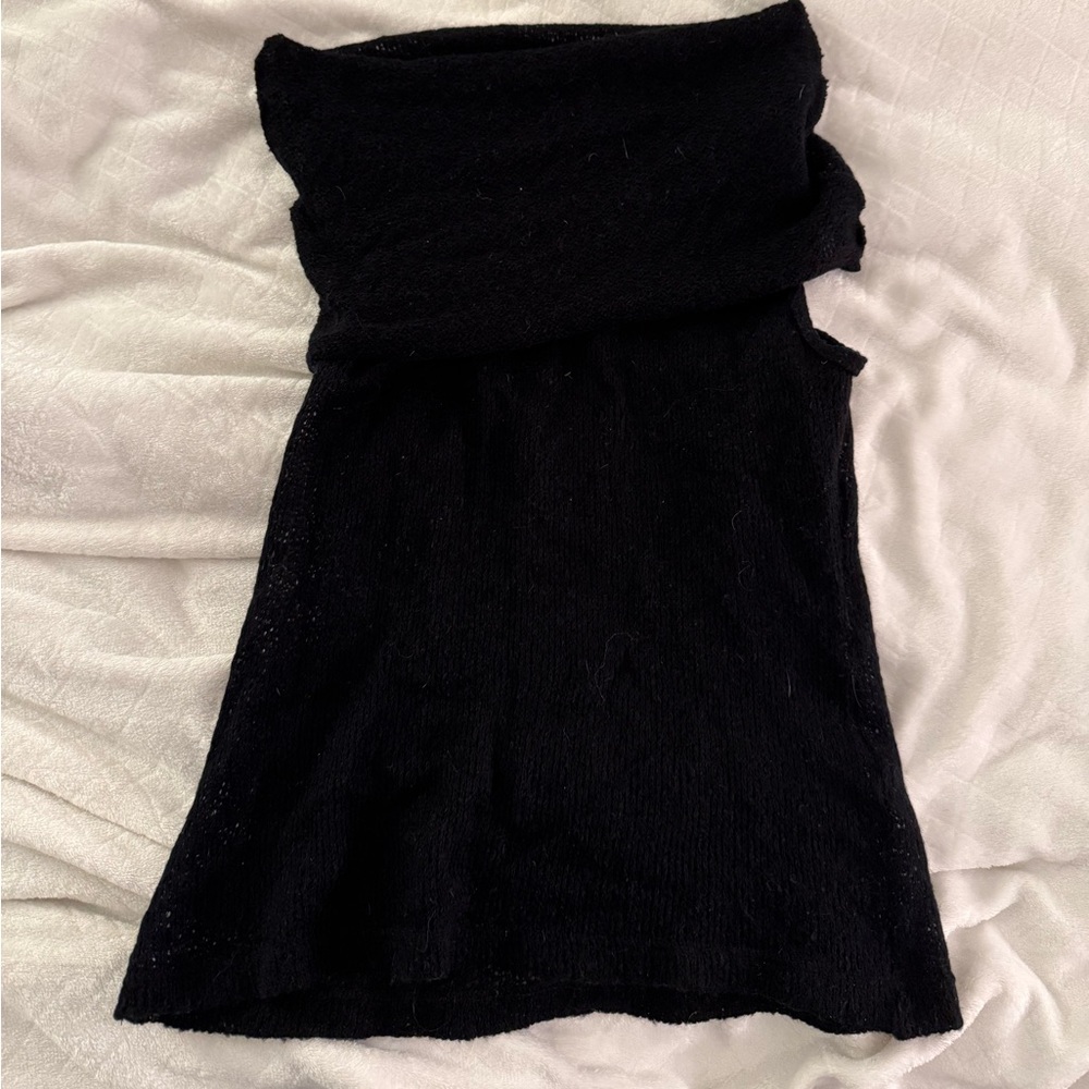 Vintage black knit off the shoulder top
